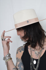 GRACE RANCHER IN OFF-WHITE