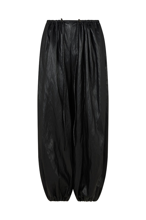 GHENT FAUX LEATHER HAREM PANTS IN BLACK
