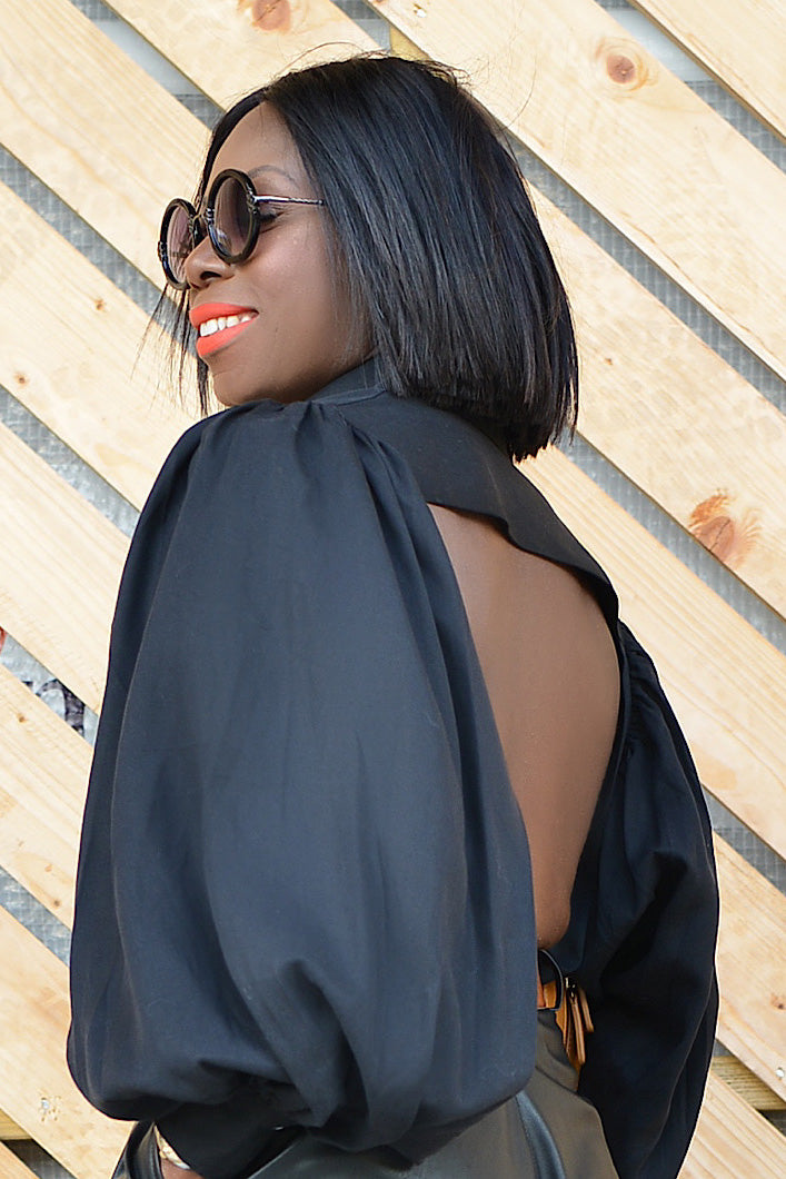 BILOXI BACKLESS PUFF SLEEVE SHIRT IN BLACK