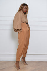 BILOXI BACKLESS PUFF SLEEVE SHIRT IN BROWN
