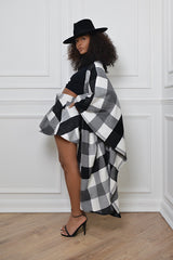 CARDIFF WOOLLEN SHORTS IN BLACK AND WHITE
