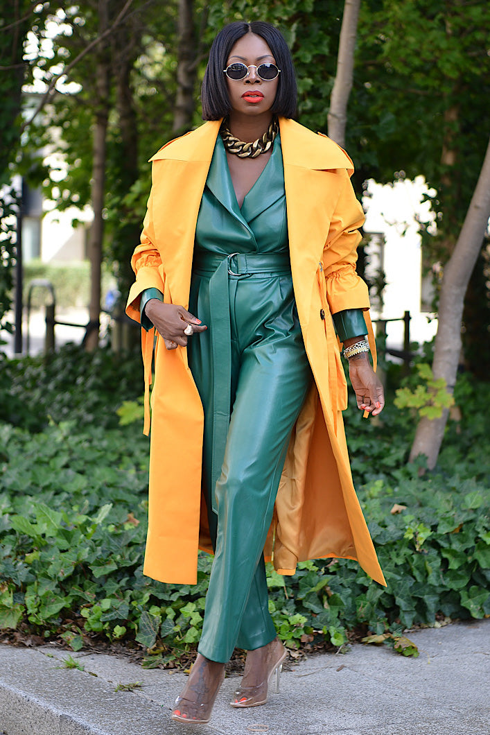 DRESDEN FAUX LEATHER BLAZER SUIT IN GREEN