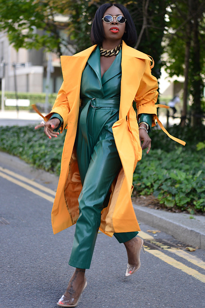 DRESDEN FAUX LEATHER BLAZER SUIT IN GREEN