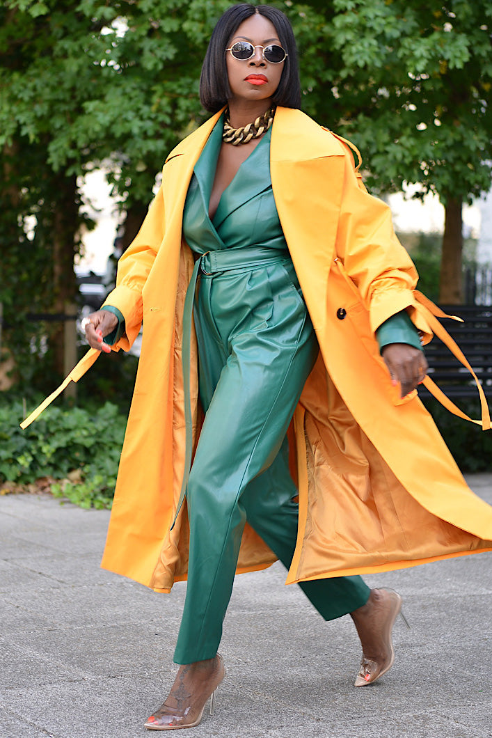 DRESDEN FAUX LEATHER BLAZER SUIT IN GREEN