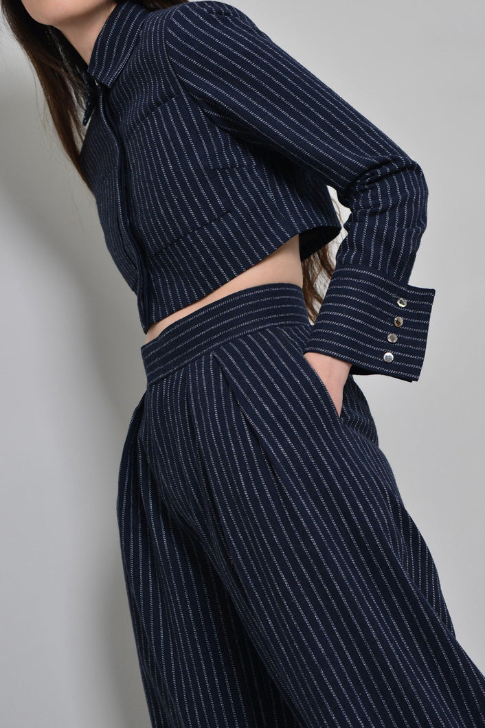 GRAHAM PINSTRIPED CROPPED SHIRT JACKET IN NAVY