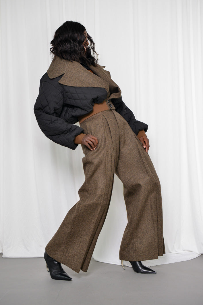 HARROW WIDE LEG HERRINGBONE PLEATED PANTS IN BROWN – THE KEMIST