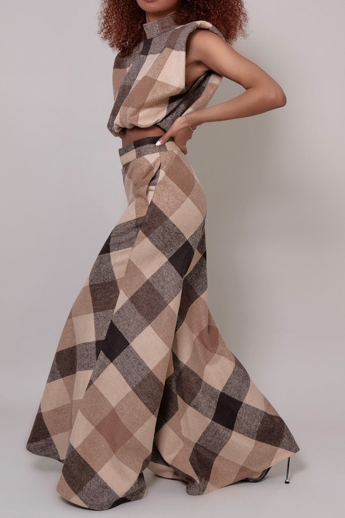 HIGHLAND WOOL FLARED PANTS IN BROWN