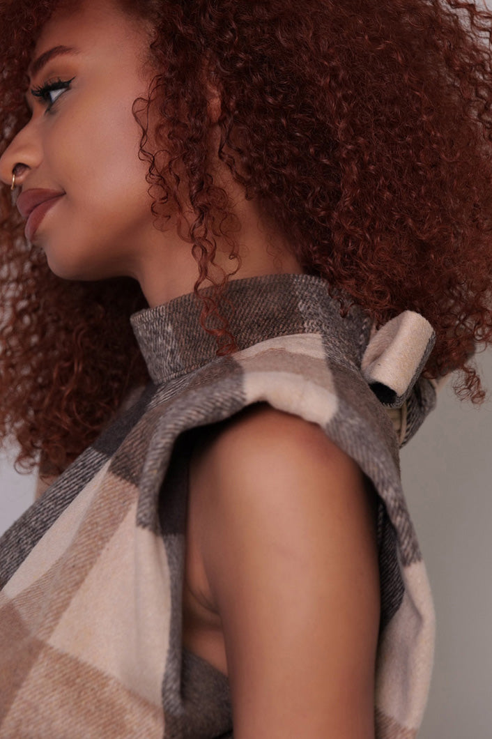 HIGHLAND WOOL SLEEVELESS TOP IN BROWN