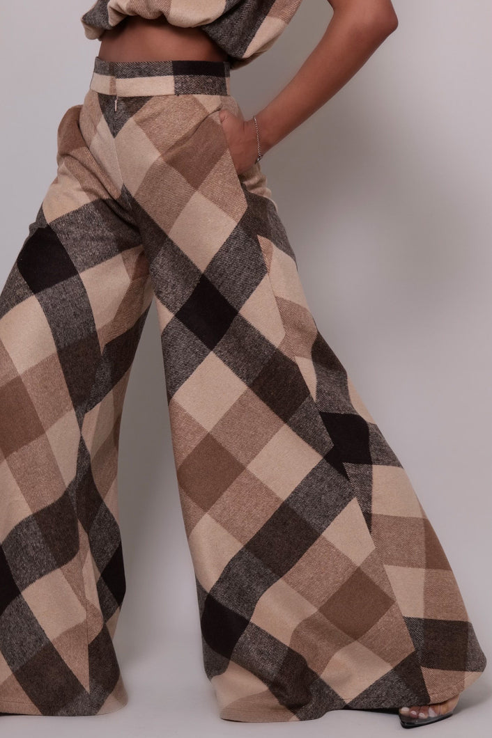 HIGHLAND WOOL FLARED PANTS IN BROWN