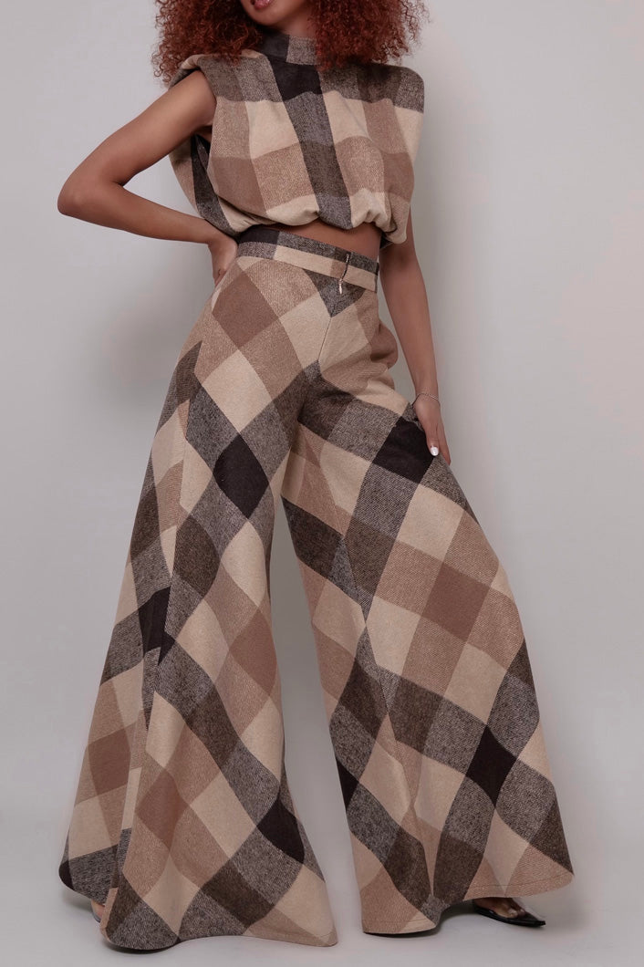 HIGHLAND WOOL SLEEVELESS TOP IN BROWN