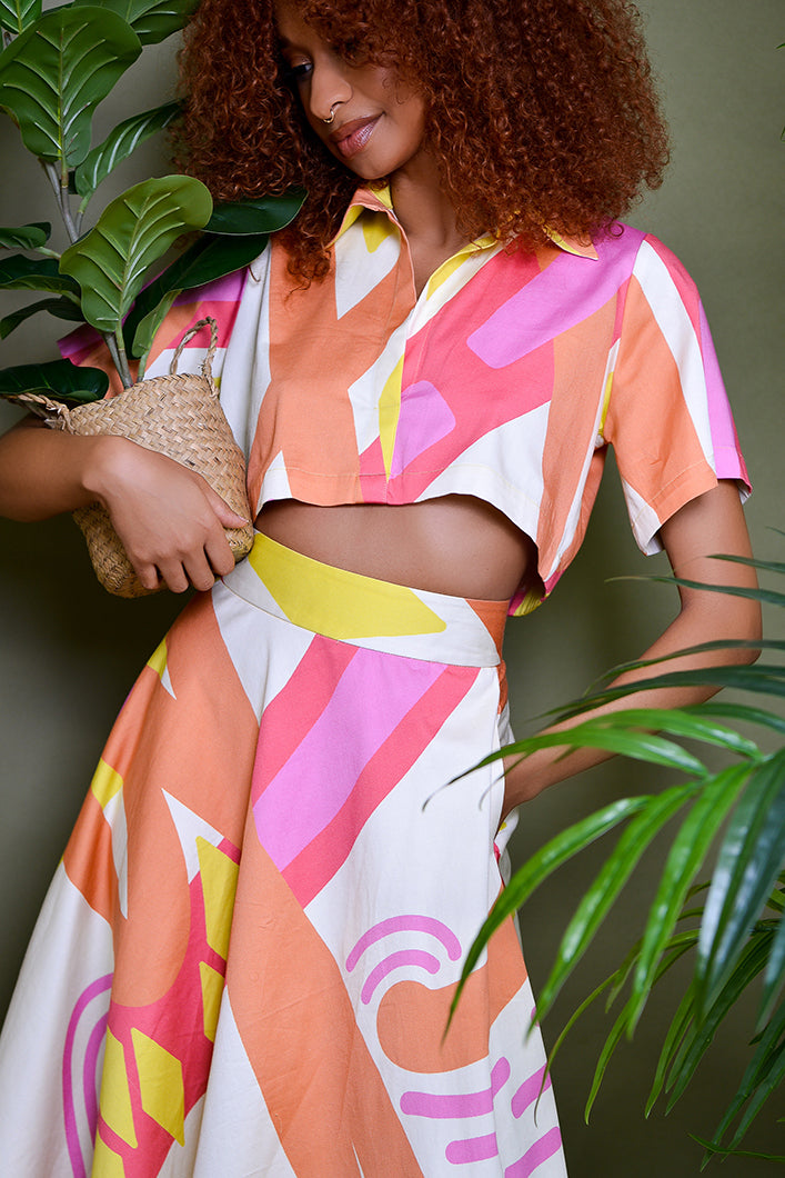 KOS BACKLESS CROPPED SHIRT IN KAYSERI PRINT