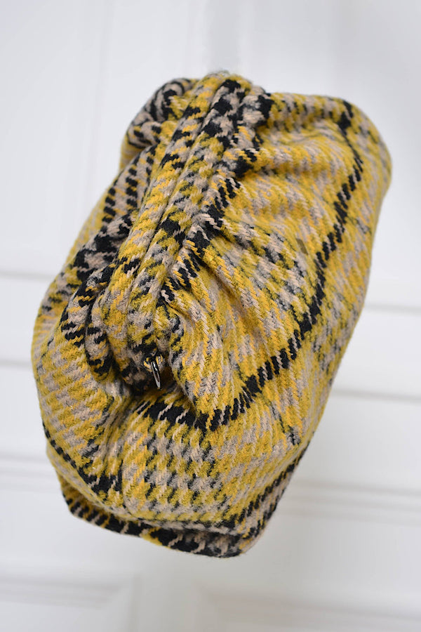 LINCOLN WOOLLEN CLUTCH BAG IN YELLOW