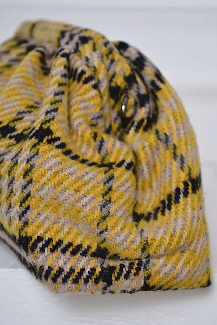 LINCOLN WOOLLEN CLUTCH BAG IN YELLOW
