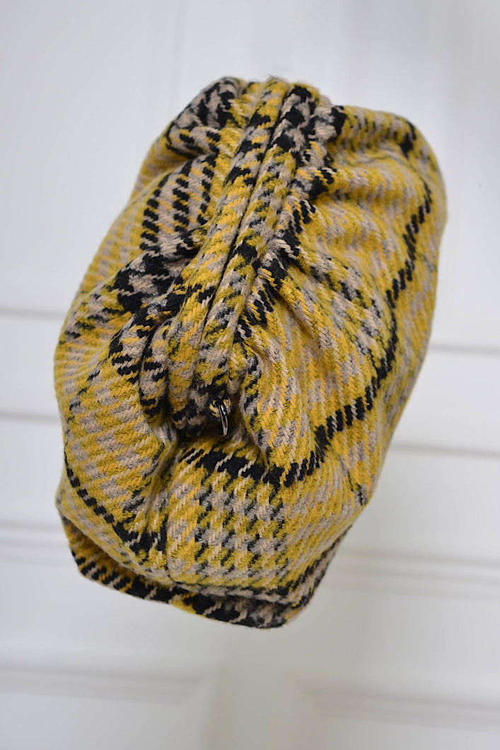 LINCOLN WOOLLEN CLUTCH BAG IN YELLOW