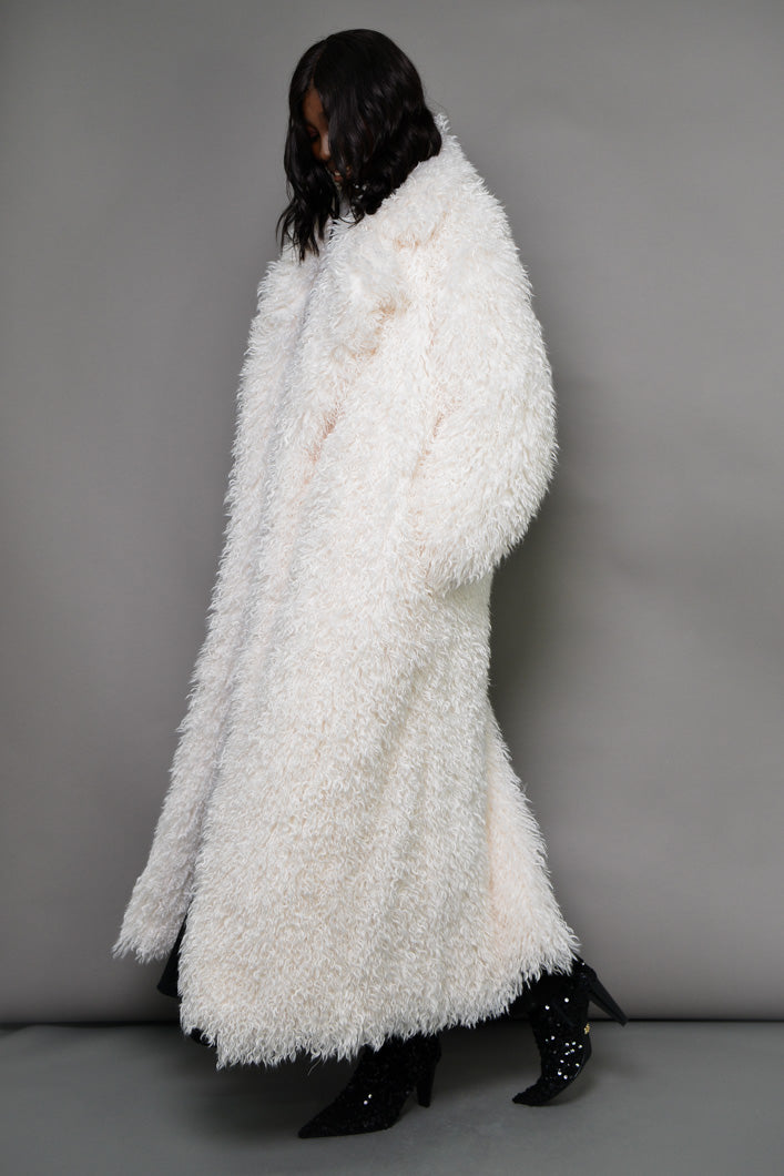 MONTCLAIR MONGOLIAN FAUX FUR COAT IN OFF-WHITE