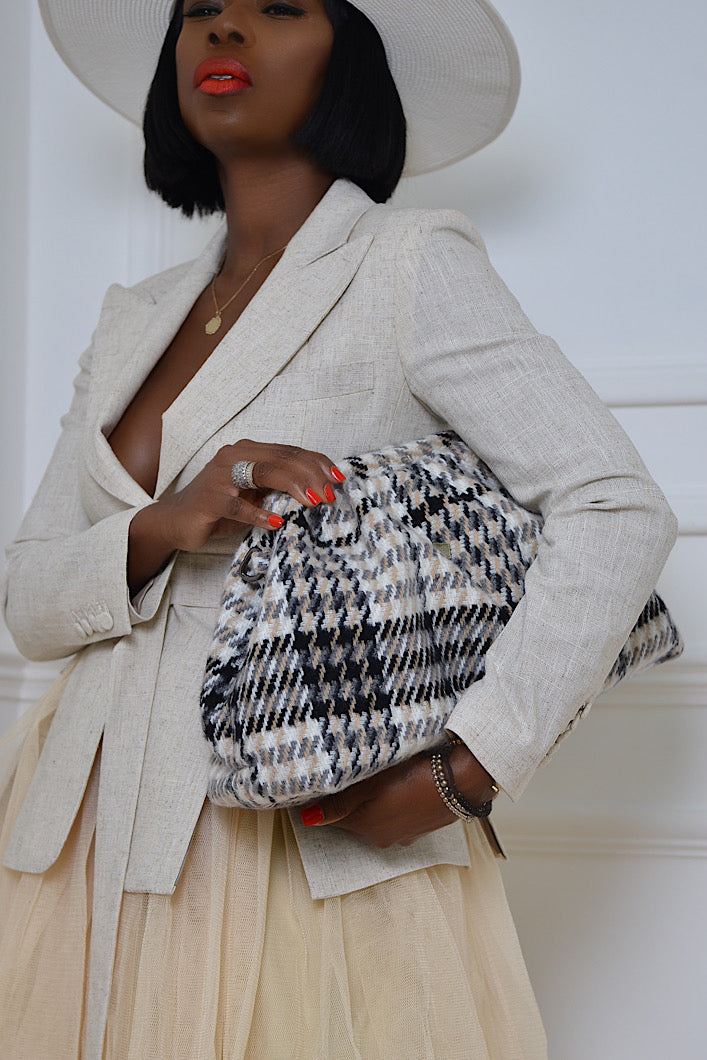 ODESSA WOOLLEN CLUTCH BAG IN WHITE