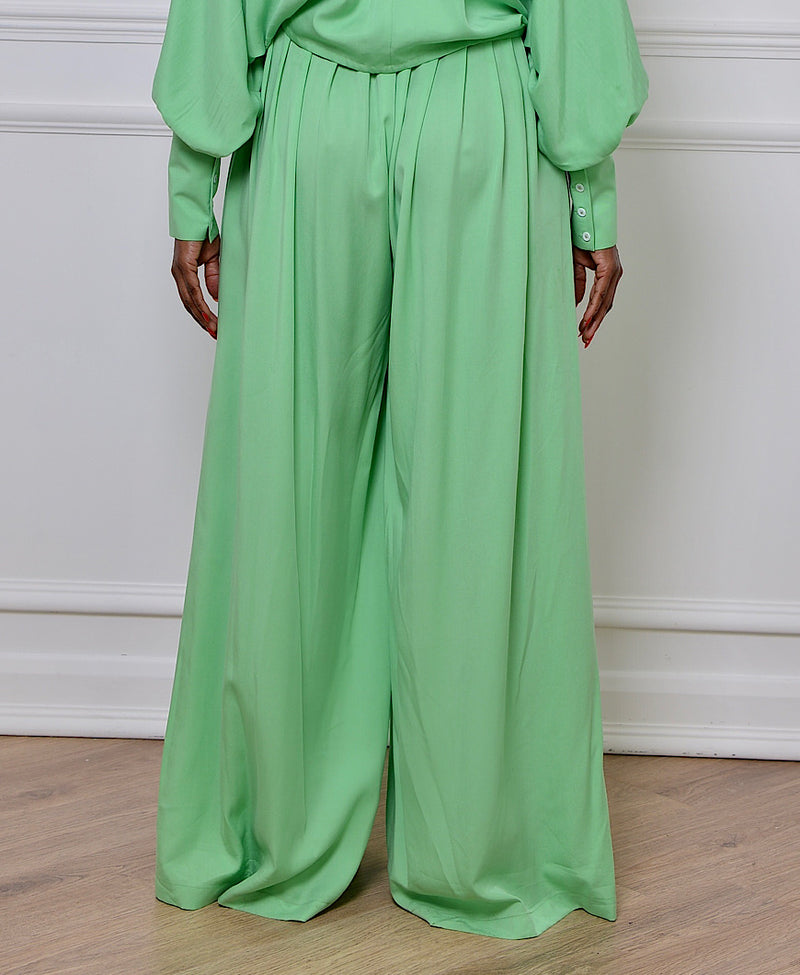 voluminous pants in green