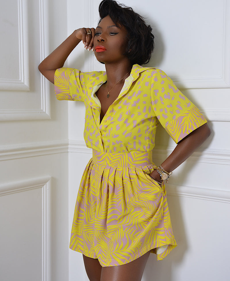  pleated shorts in tropical yellow print
